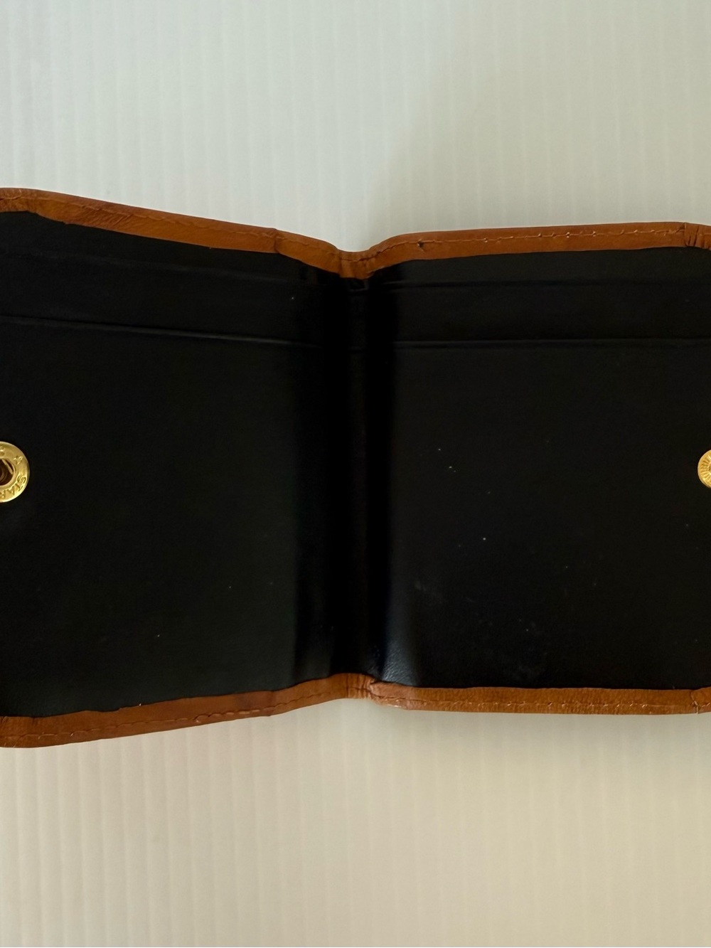 Vtg Buxton Genuine Brown Leather Mini Wallet Coin Purse Currency Slots Bill Fold - Picture 4 of 4